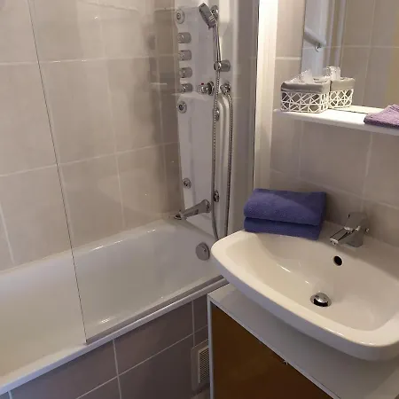 Appartement Climatise 1 A 4 Personnes Vue *