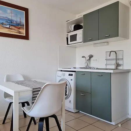 Appartement Climatise 1 A 4 Personnes Vue Le Grau-du-Roi
